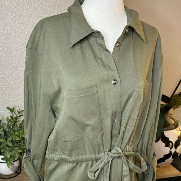 RW&CO UTILITY STYLE DRESS - Picture 3 of 3